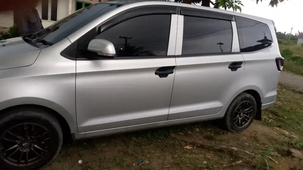Wuling  2017 lengkap STNK BPKB  pajak hidup sehat siap jalan jauh