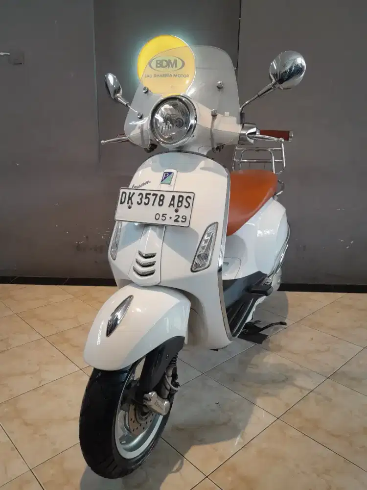 DP 500K / BUNGA MENURUN 2% / PIAGGIO VESPA PRIMAVERA TAHUN 2019