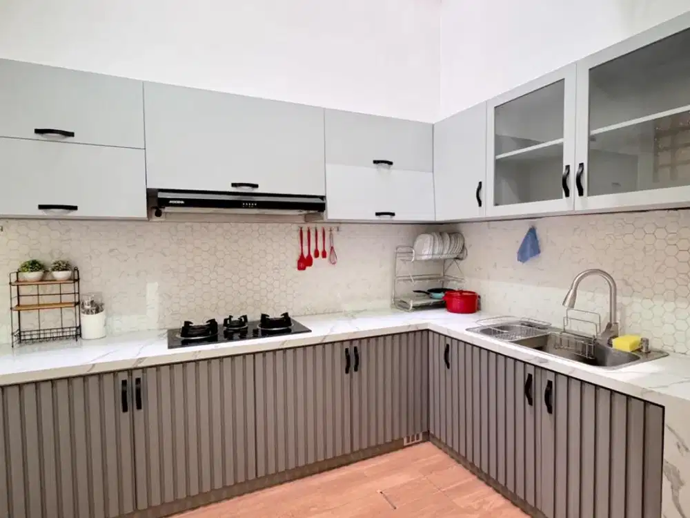 DI SEWAKAN RUMAH MEWAH SUPER STRATEGIS DEKAT LOTTE MART MAGUWOHARJO