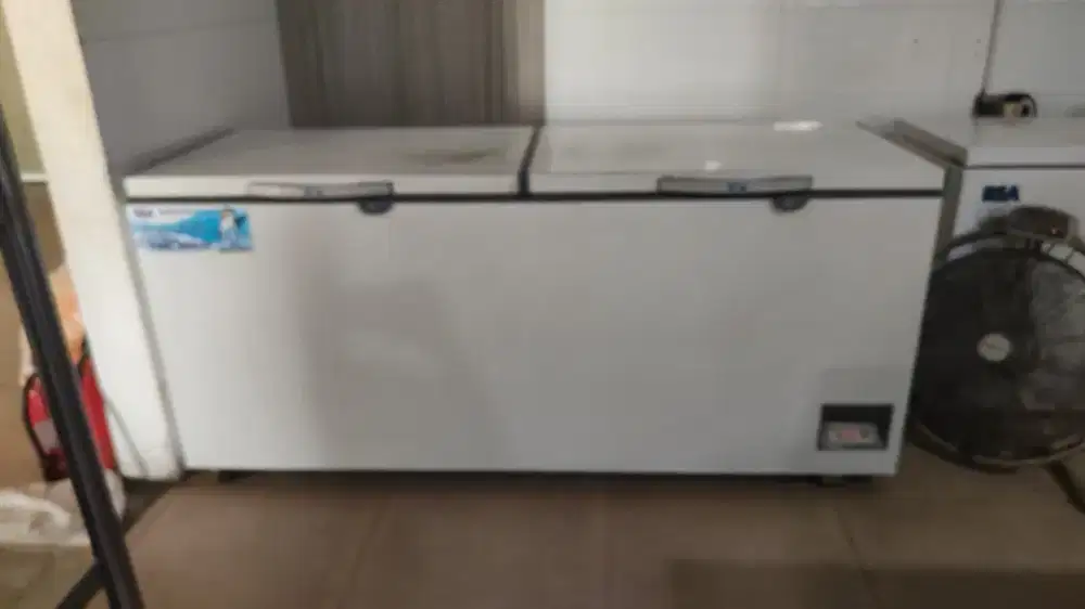 FREEZER 715 LITER GEA