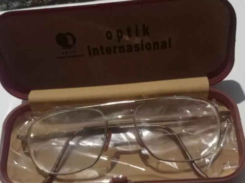 Kaca Mata Merek : GL ( Plus )