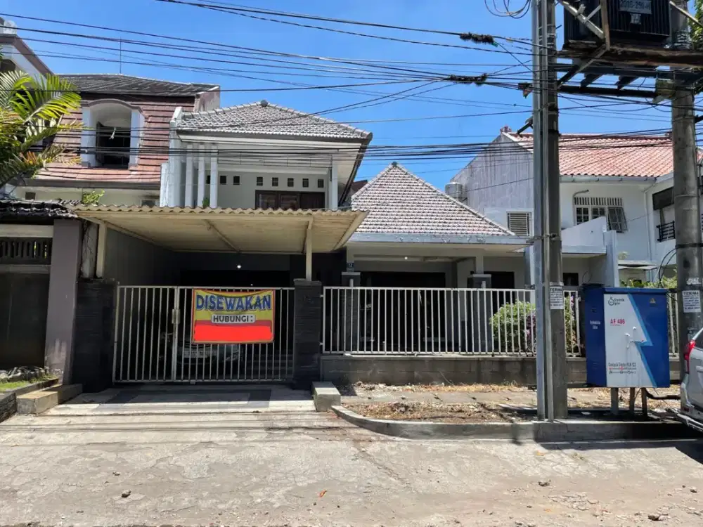 RUMAH KANTOR SELANGKAH KE RAYA DARMO, COCOK Utk BUTIK ISLAMI & TRAVEL UMROH HAJI