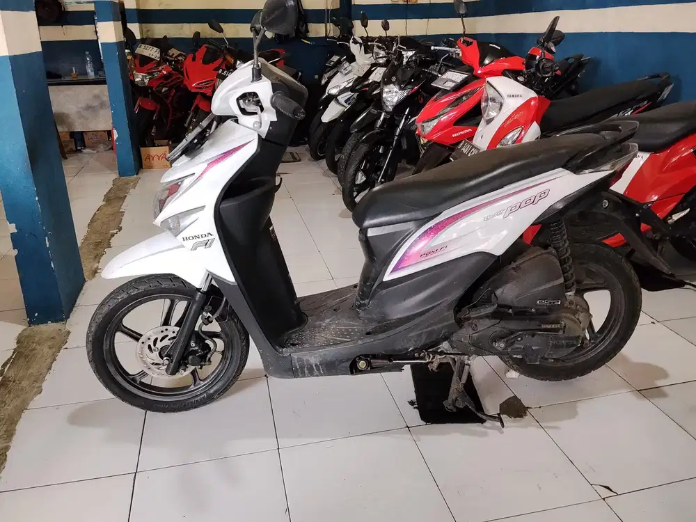 Jual cepat honda beat pop 2015 siap pakai