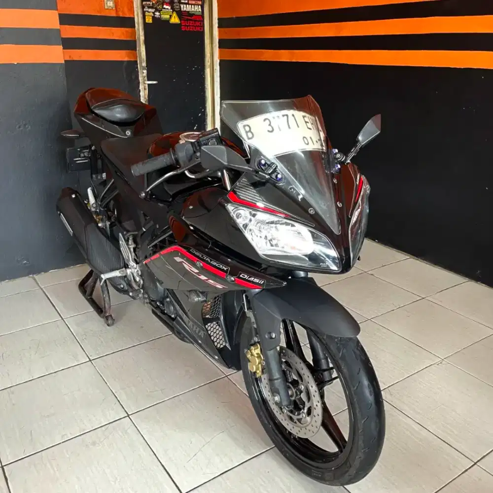 Yamaha R15 taun 2015