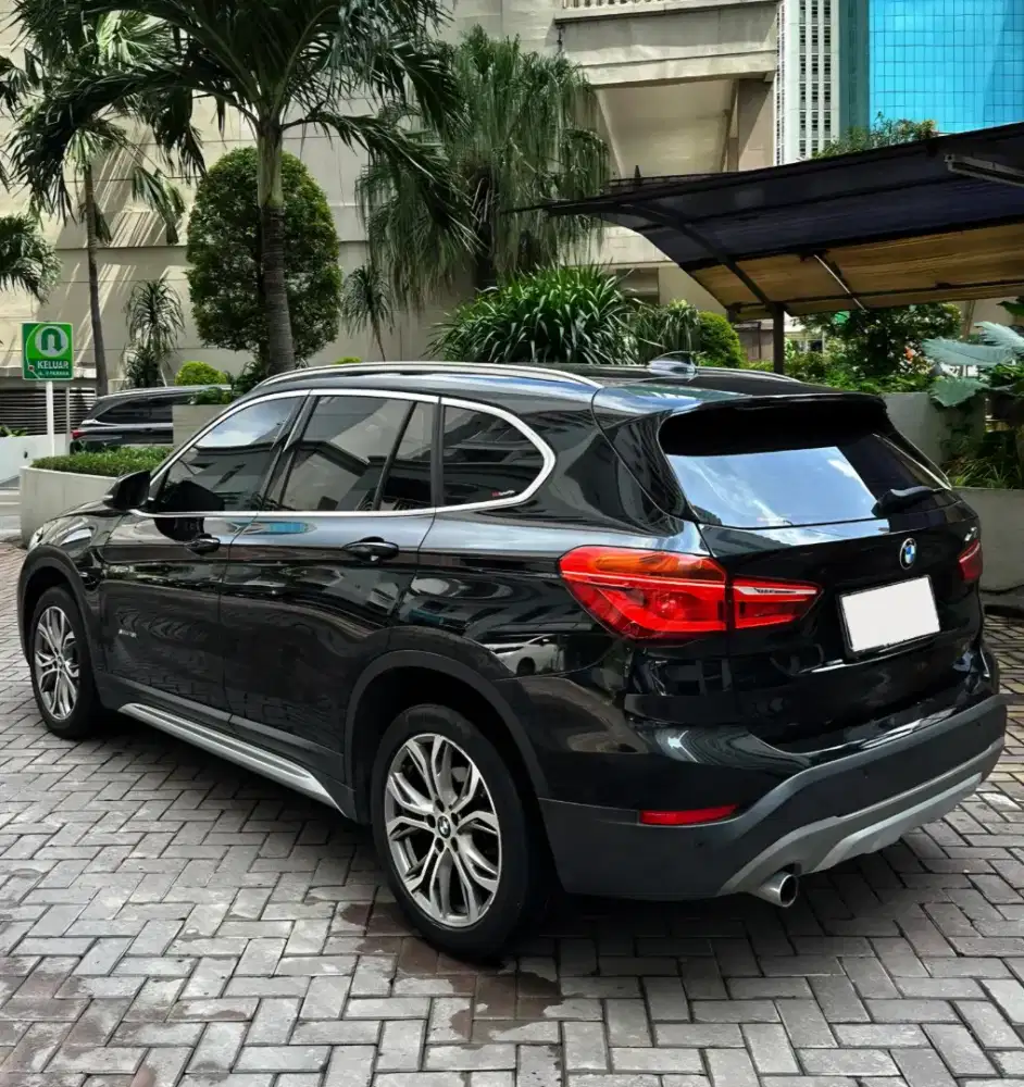MURAH. BMW X1 Sunroof xLine 2018 sdrive18i 2017 f48 x3