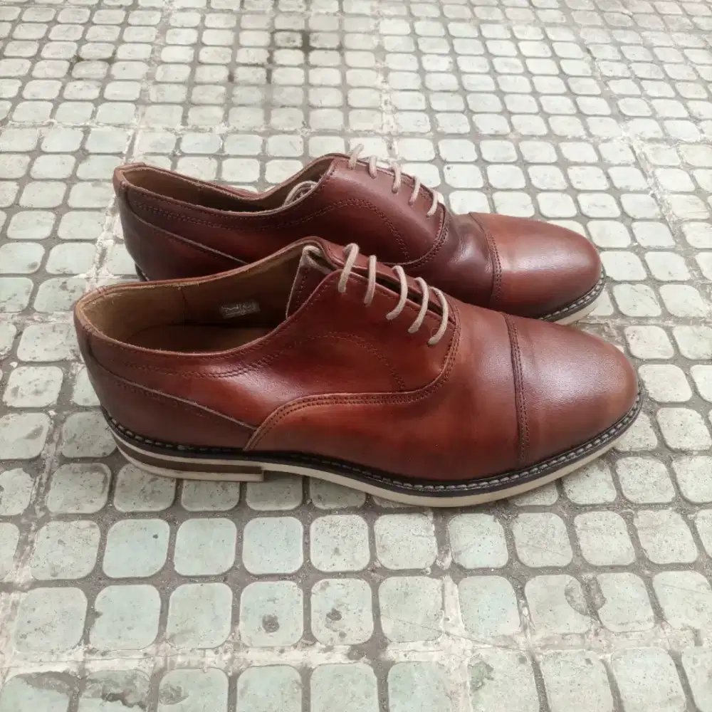 Sepatu Kult Gino Mariani