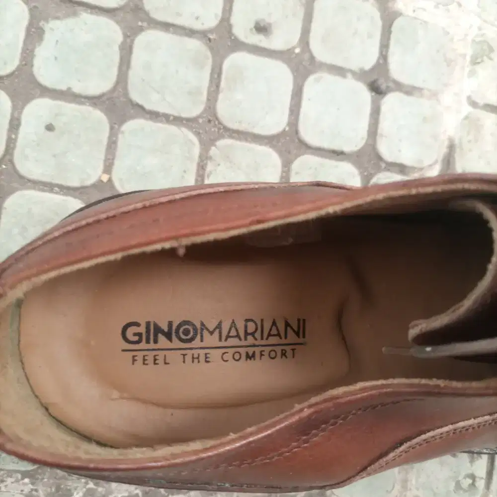 Sepatu Kult Gino Mariani