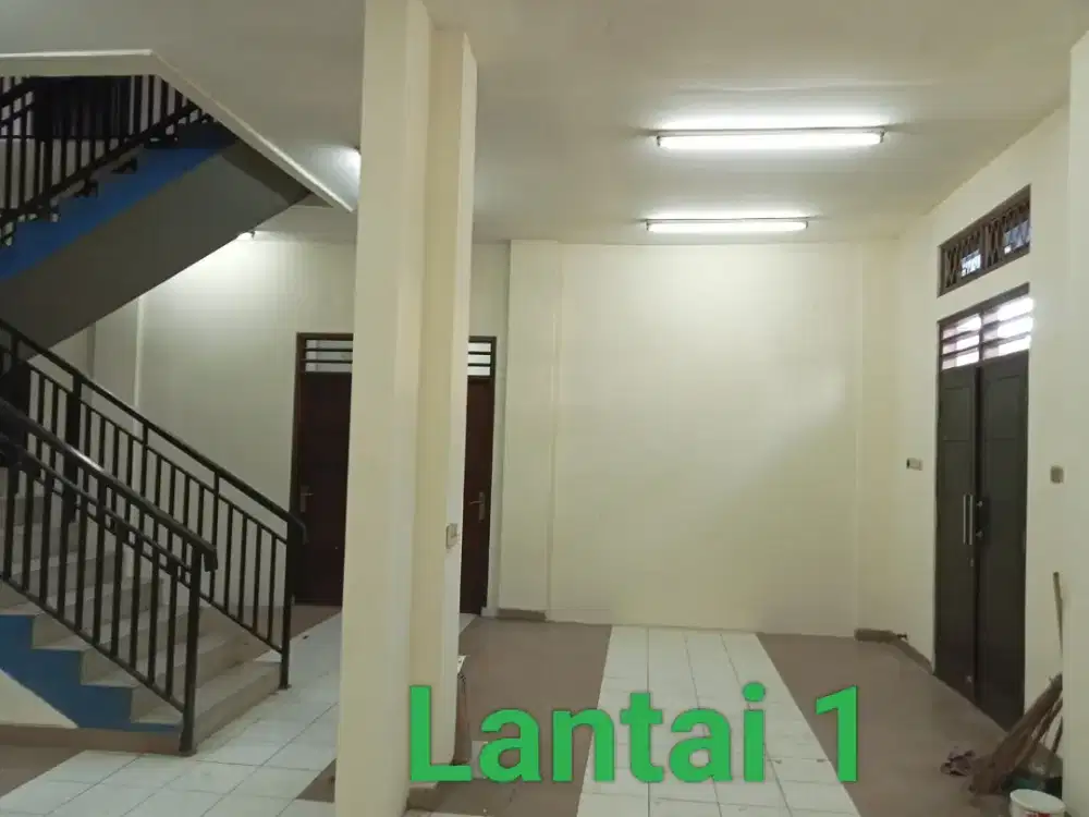 Dijual Rumah 2 Lantai Lb.300/Lt.289 m²