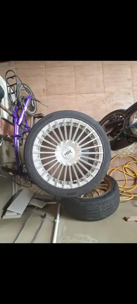Jual Velg HSR Amarasi R17 + Ban dan Velg Serep