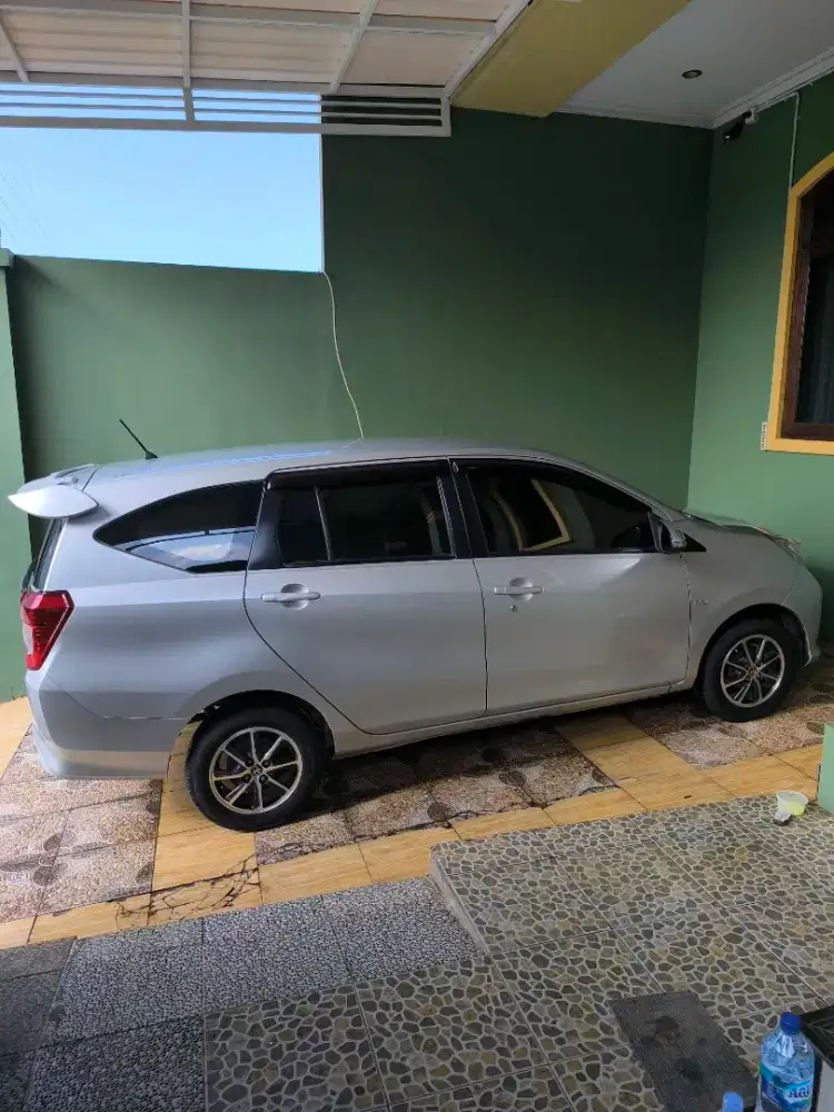 Calya g at tahun 2017 warna silver