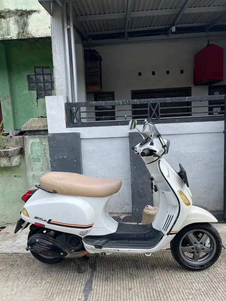 Scooter Piaggio S150 tahun 2012