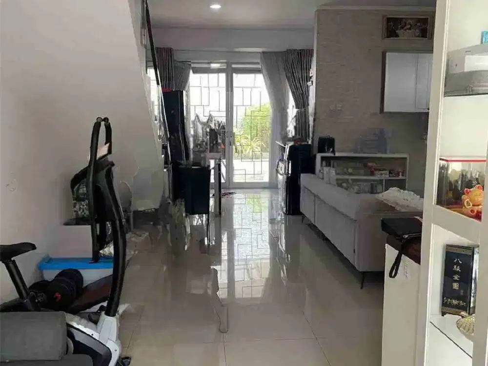 Rumah bagus taman surya murah 1