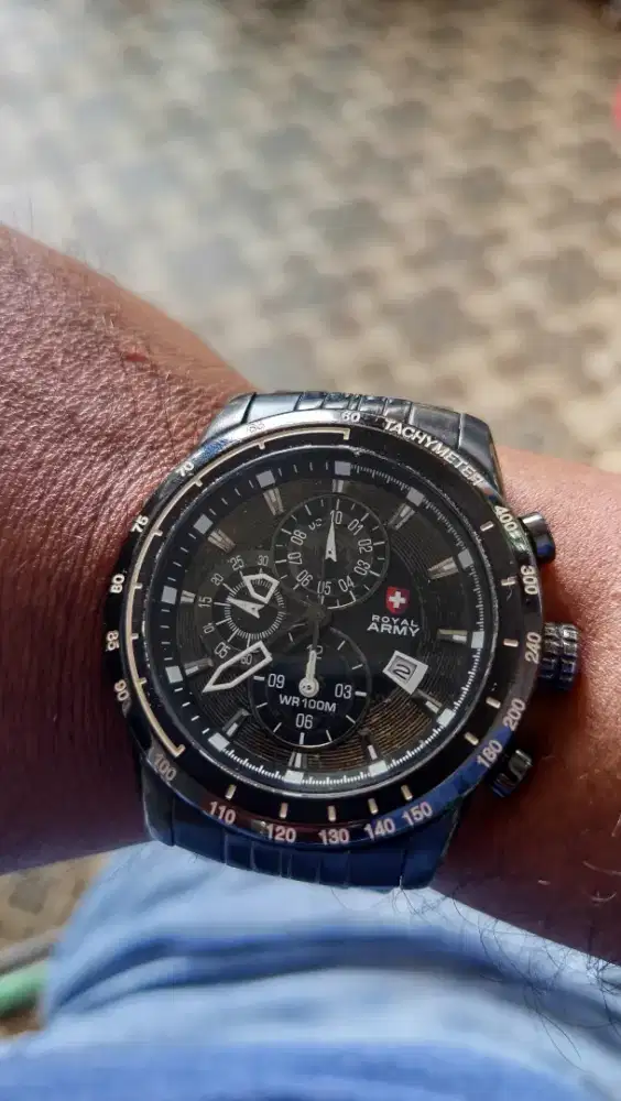 Jam tangan royal army tachymeter