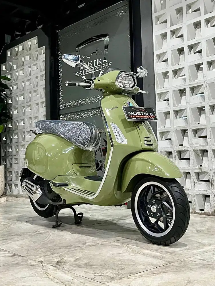 Istimewa ODO 2RB!!Vespa Sprint  150 ABS th 2024 -Ayu Mustika