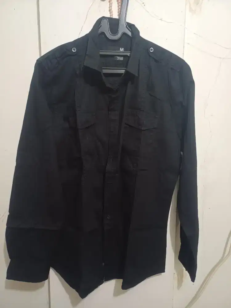 KEMEJA HITAM TANGAN PANJANG POLOS