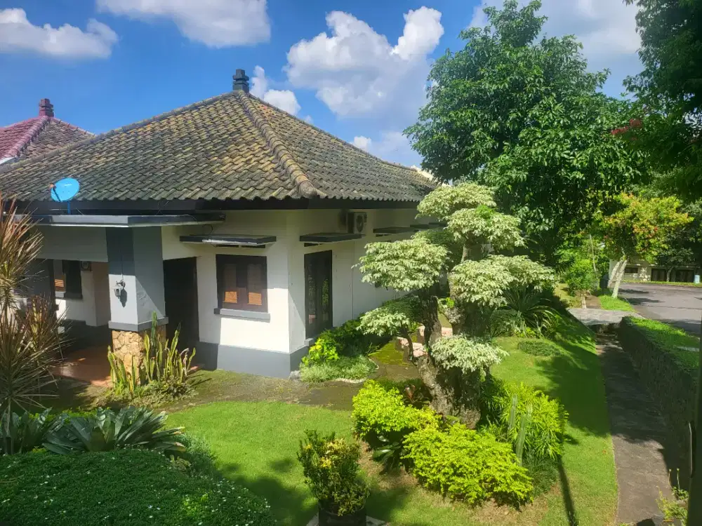 Jual rumah Taman Dayu pojokan taman luas