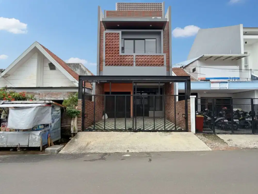 BRAND NEW HOUSE TEBET BARAT !  AKSES JALAN 3 MOBIL !