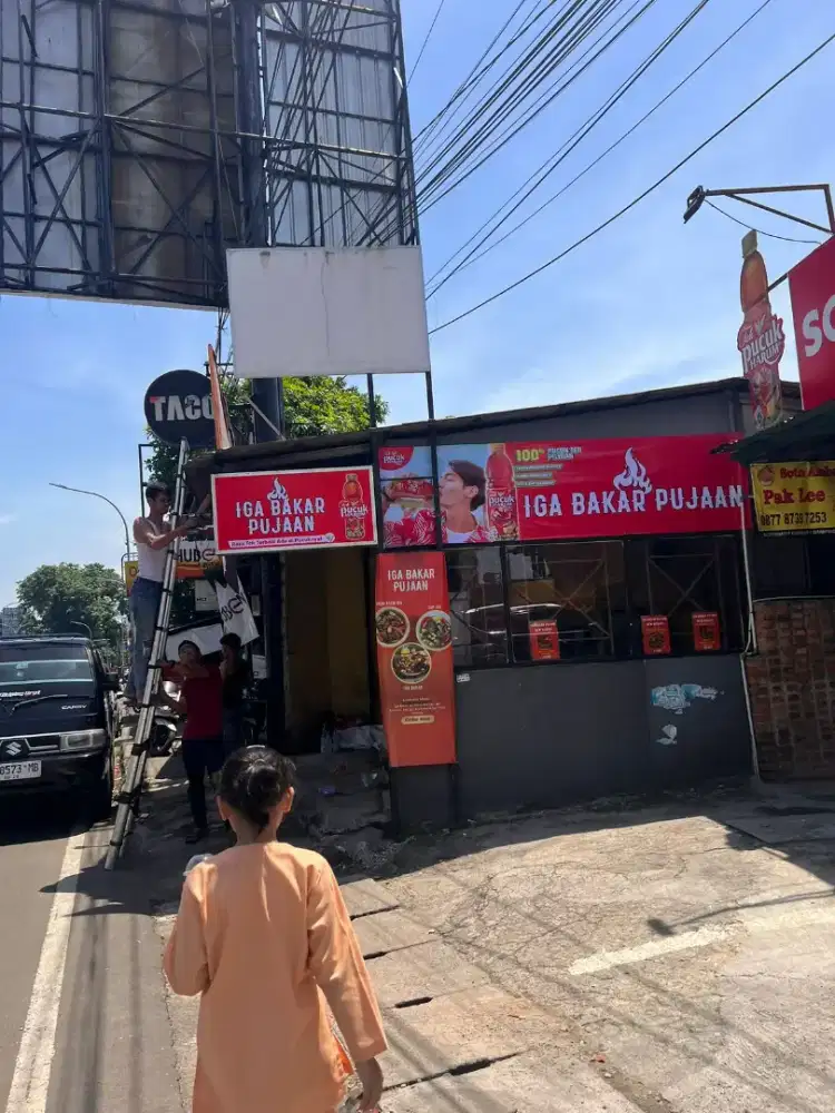 dibutuhkan helper KHUSUS WANITA dan domisili CIBUBUR