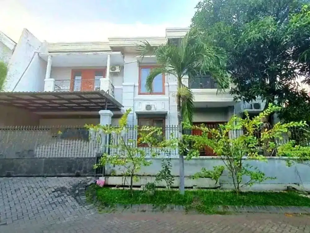 Dijual Rumah Central Park Mulyosari Carport 2 Garasi 2