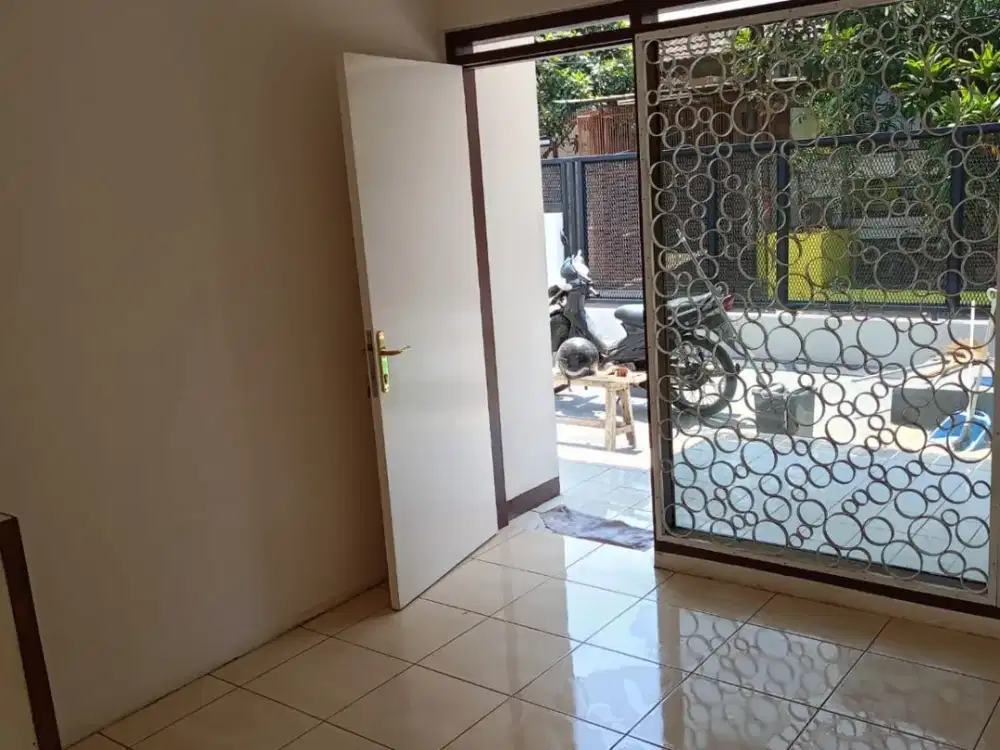 Dijual Rumah Baru Renov di Jl Sumber Sari Bandung