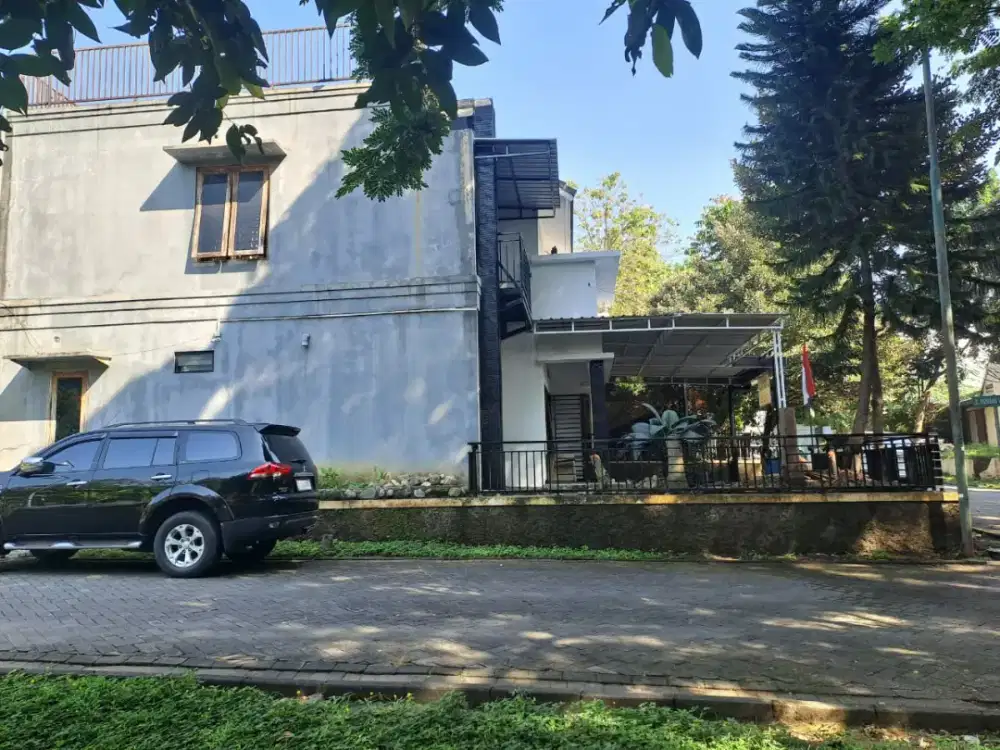 Dijual Rumah Hook 2 lantai di Cluster Pandanaran Hill Tembalang