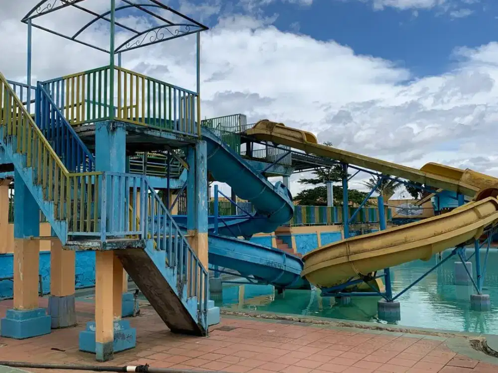 Jual 1 PAKET (Kolam Renang, Lapangan Futsal, Gedung Serba Guna, Kontrakan, Toko) di Bandung Selatan