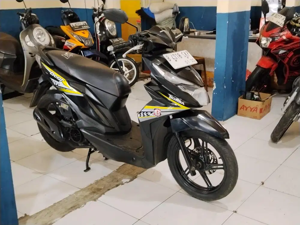 dijual Honda beat eco 2020 nik 2019 gres