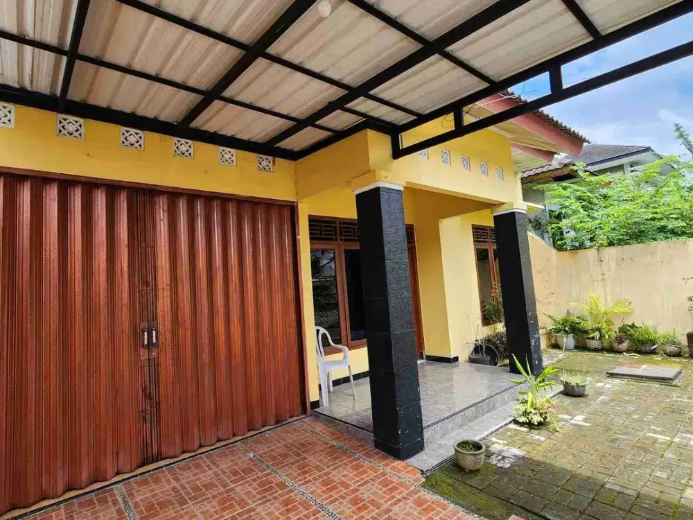 Rumah Villa Aster Srondol Banyumanik Semarang