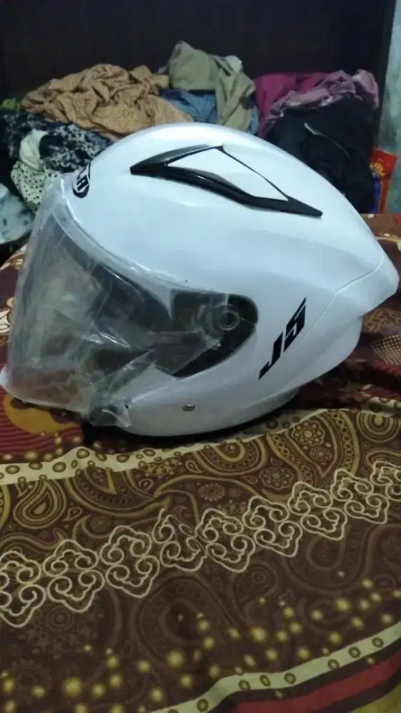 Helm half face MLA J5