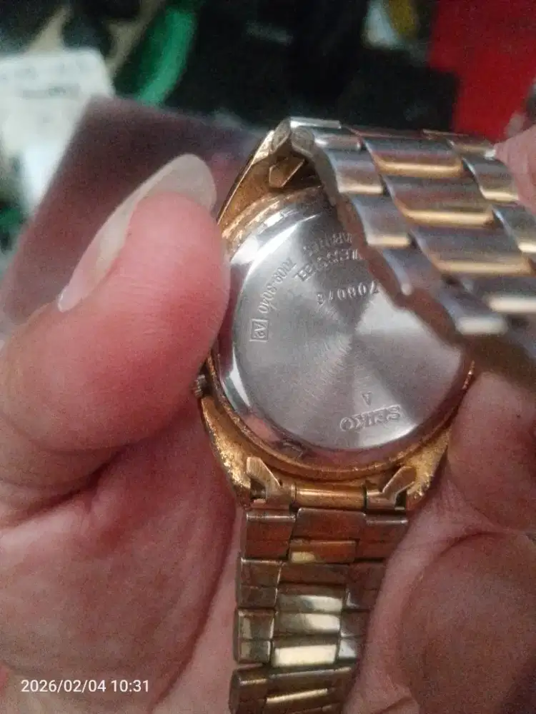 Seiko 5 gold authomatic