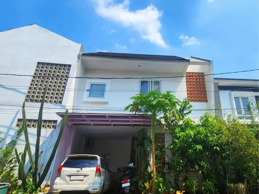 Disewakan atau Dijual Rumah 2 Lantai Di Beji Depok