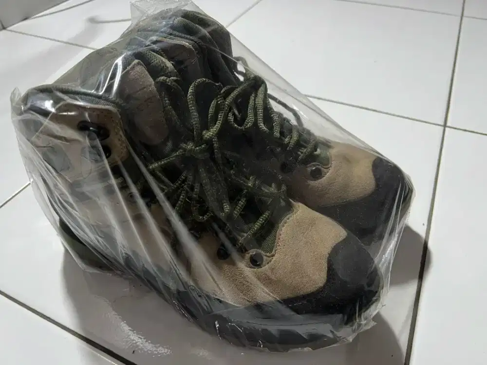 EIGER Sepatu Boot/Lapangan