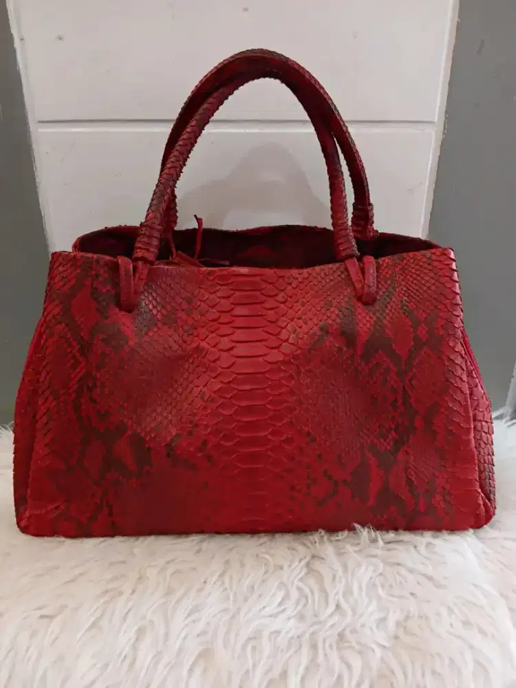 Preloved Tas kulit asli 37 x 23 mulus banget