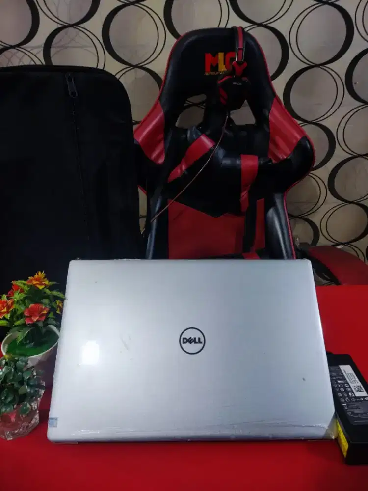 Laptop Branded DELL XPS 13 9360 TOUCHSCREEN Superslim[ SSD ]