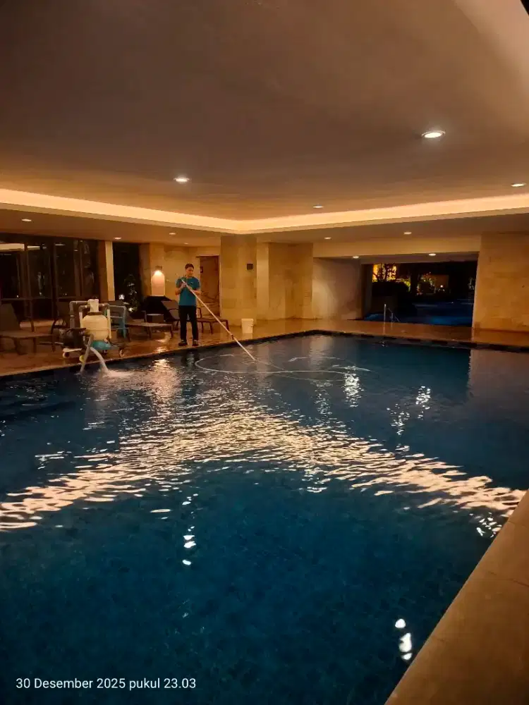 Jasa service dan perawatan kolam renang