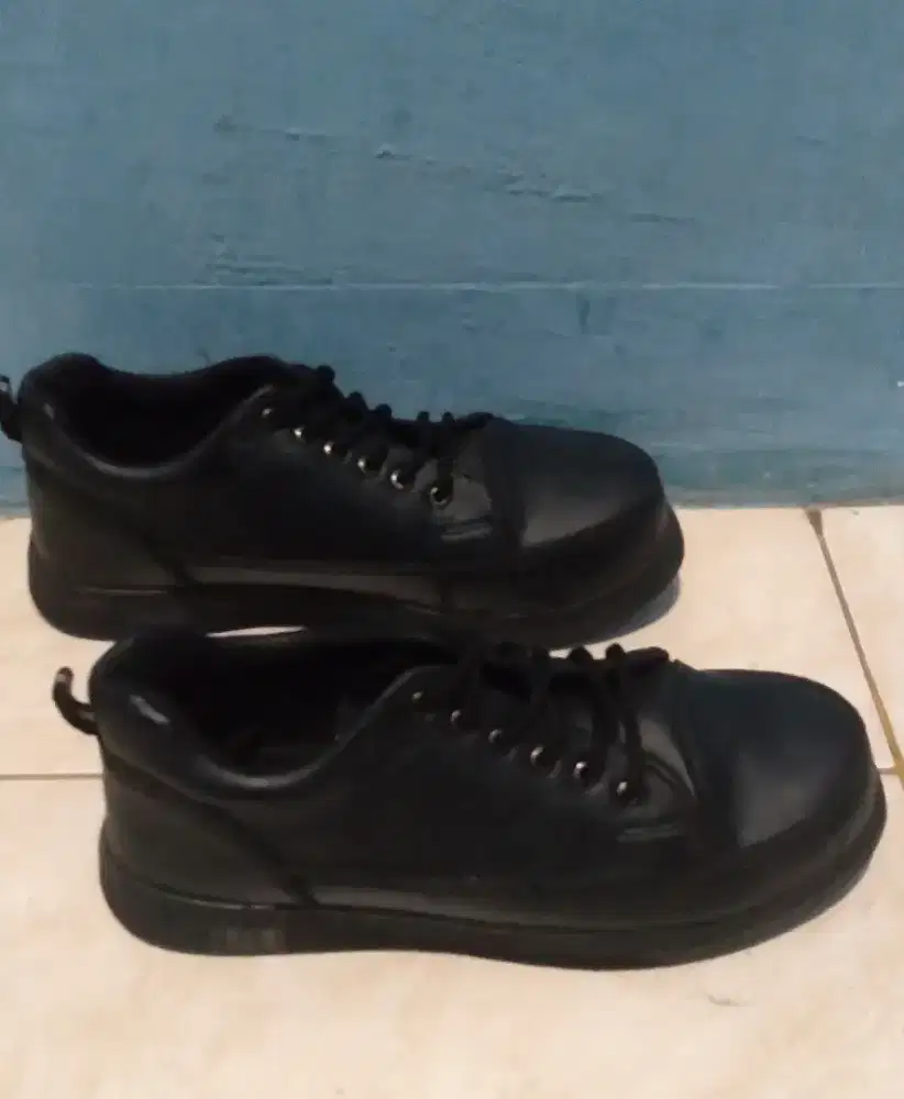 SEPATU SAFETY MULUS