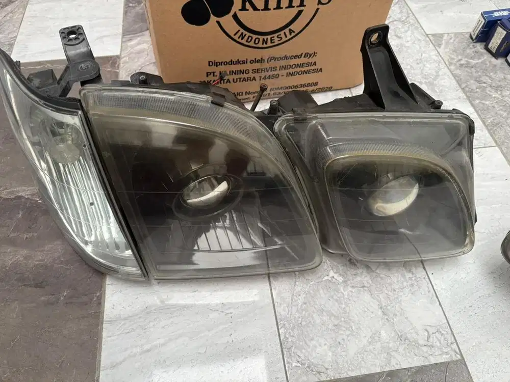 Headlamp / lanpu depan landcruiser cygnus