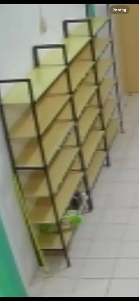 Dijual Cepat Rak Etalase 6 baris