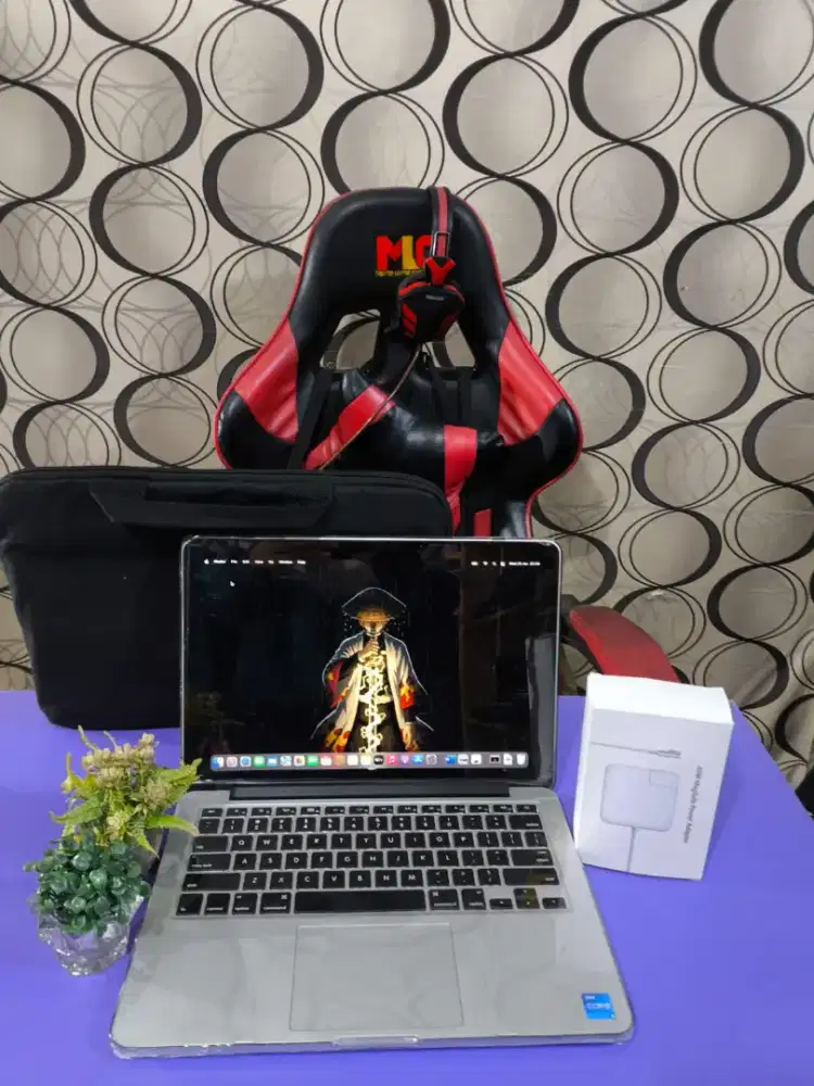 RETIN A1502 RAM 8GB SSD