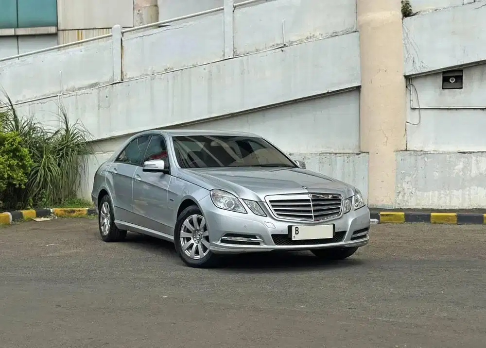 KM 18rb Mercedes Benz E 250 CGI AT 2012 Service Record TDP 48jt