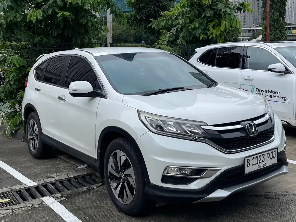 Di Jual Honda CRV 2015 2.4 putih