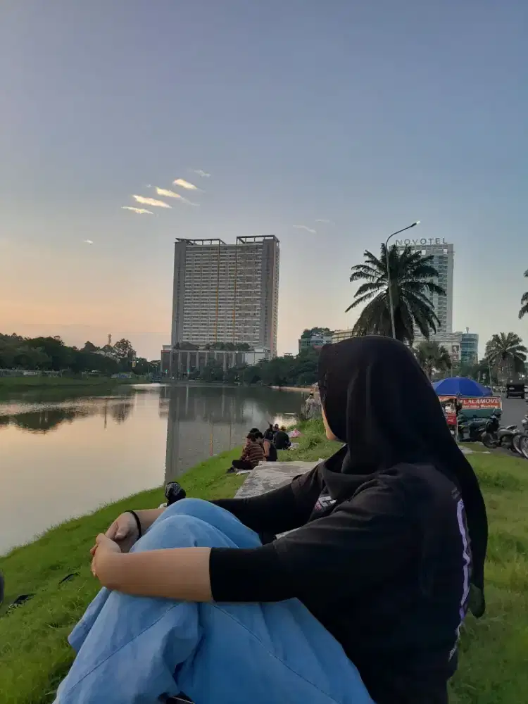 Mencari loker pekerjaan part time ,dari jam 7 mlm sampe jam 10 malem