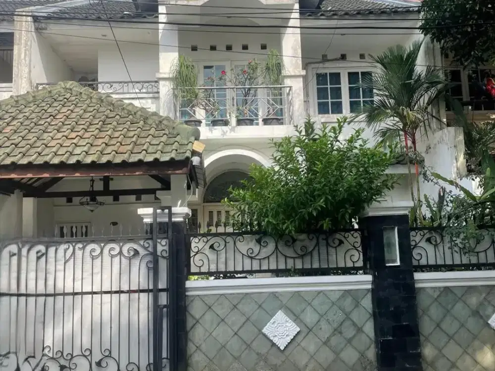 Di Jual Lelang Rumaah 2 Lantai di Perumahan Villa Dago Cluster Parang Tritis Pamulang Tangerang Selatan