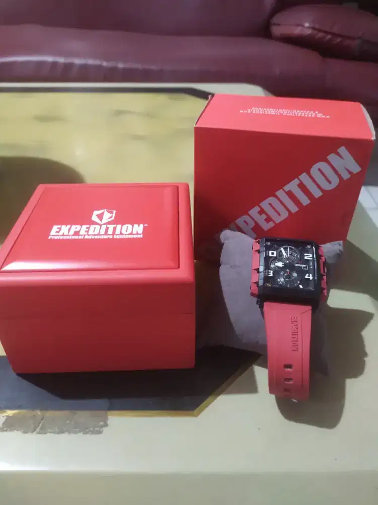 Expedition Red-Black