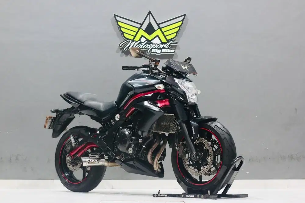 Kawasaki er6n 650 Red casis ABS like new KTM Duke390 benelli bn600