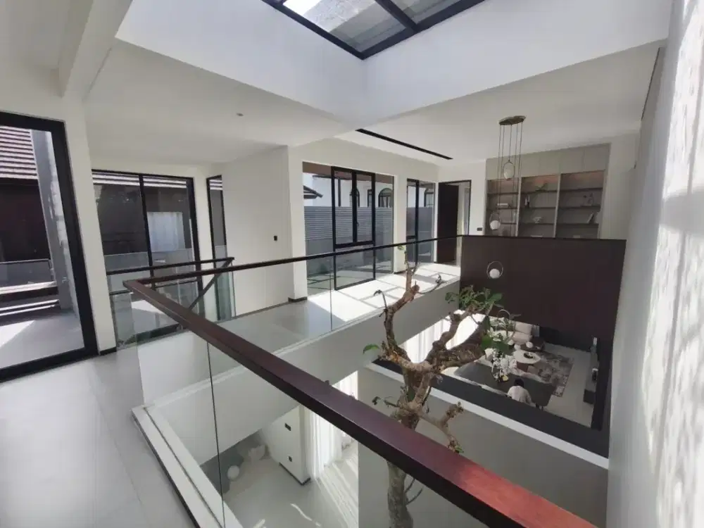 Rumah Luxury Mewah dan Full Furnished Rambut Kasih Kota Baru Parahyangan