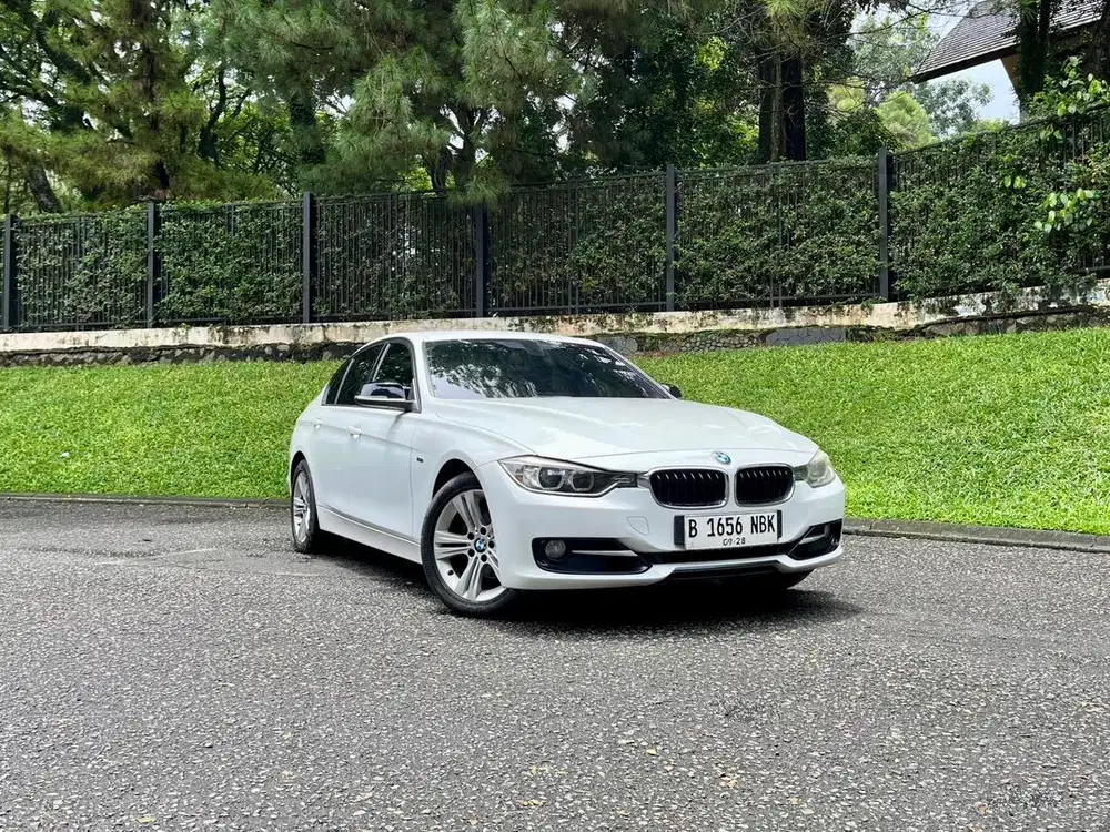 BMW 320i F30 2015