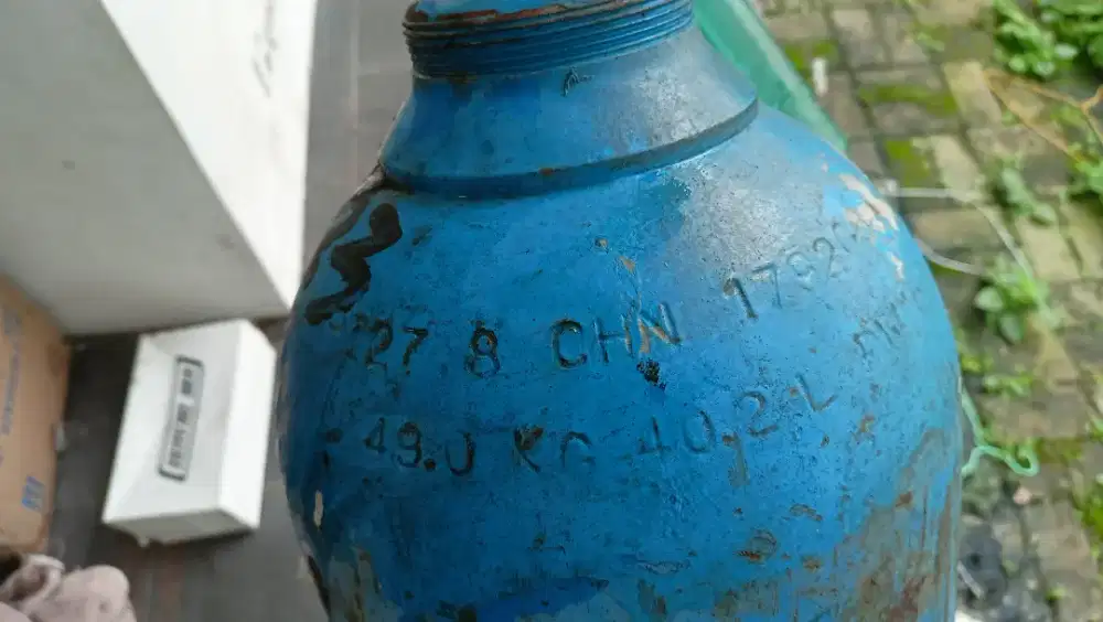 Tabung oksigen 50 kg atau 40 liter + regulator + troli