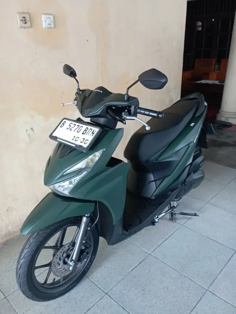 KM 700 perak HONDA BEAT DELUXE 2025 GOOD CONDITION