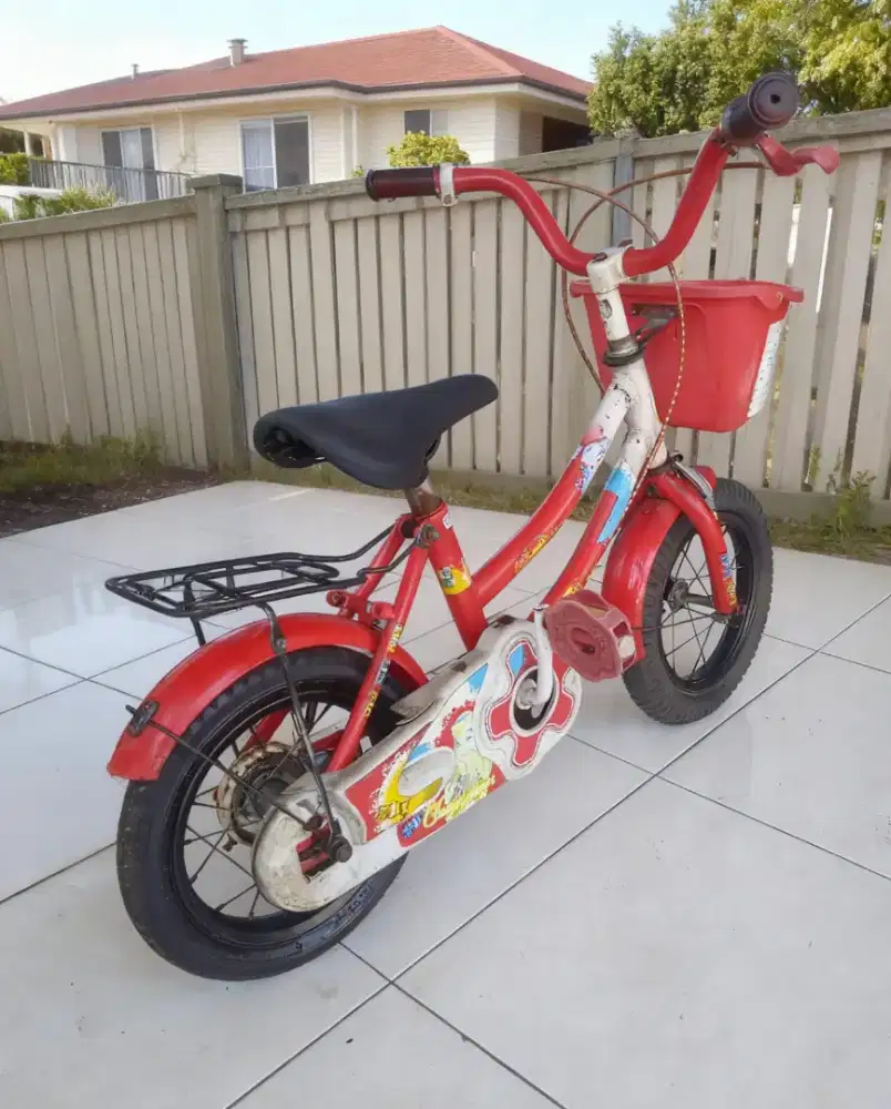 Sepeda anak kecil uk12